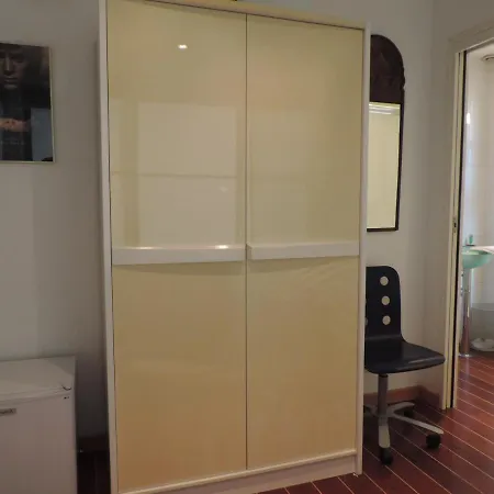 Single Avec Breakfast Oda ve Kahvaltı